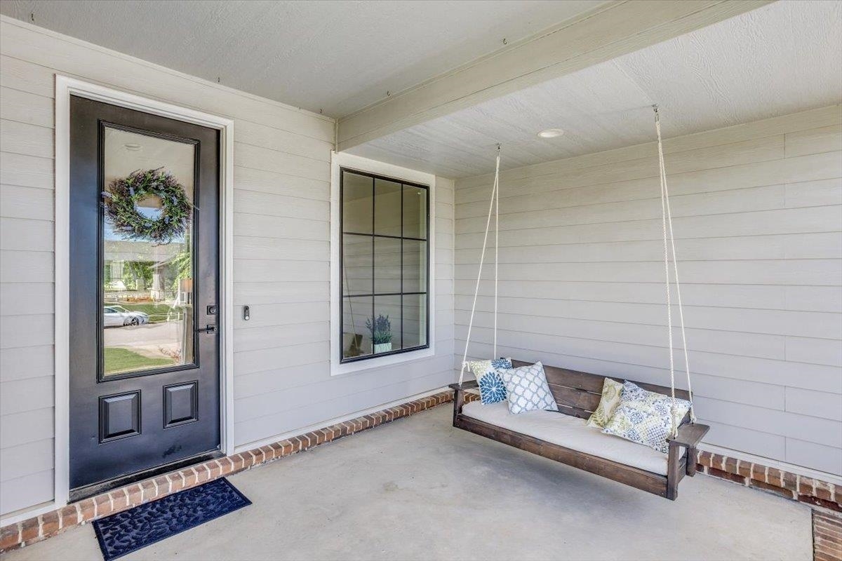 Property Photo: 6309 W Driftwood KS 67205