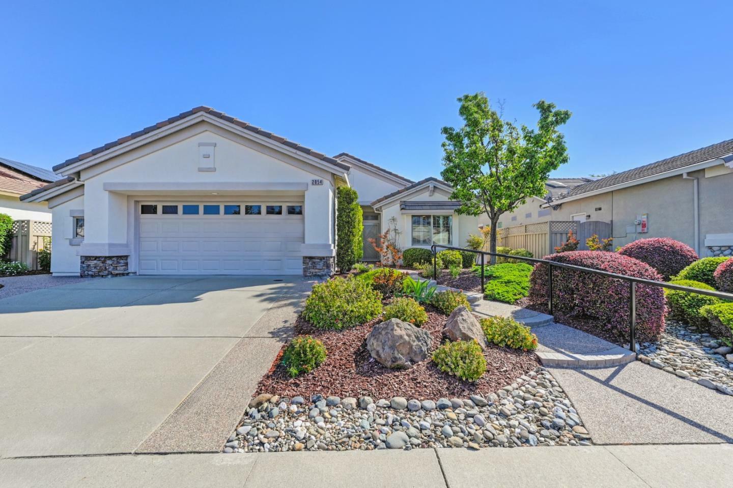 Property Photo: 2054 Stonecrest Lane CA 95648