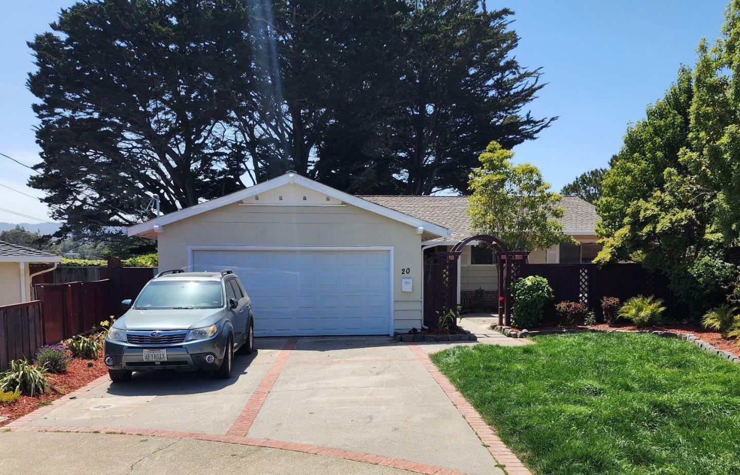 Property Photo: 20 Tioga Way CA 94002
