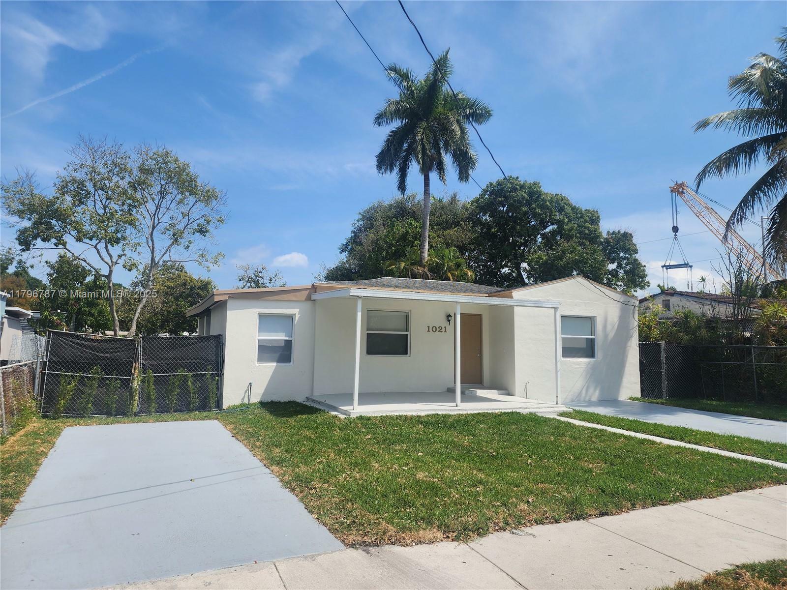 Property Photo: 1021 NW 20th Ave 0 FL 33125