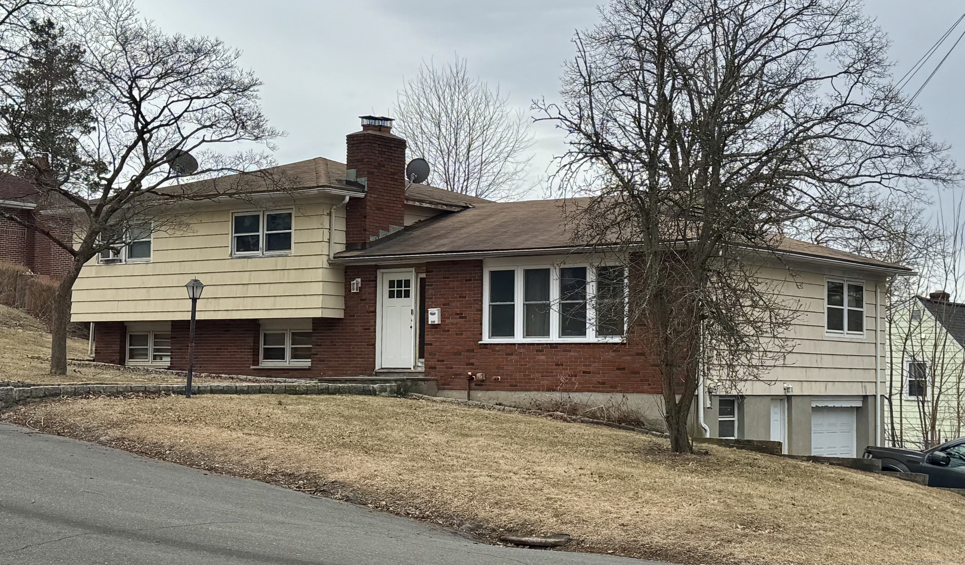 Property Photo: 205 Ardmore Street CT 06606