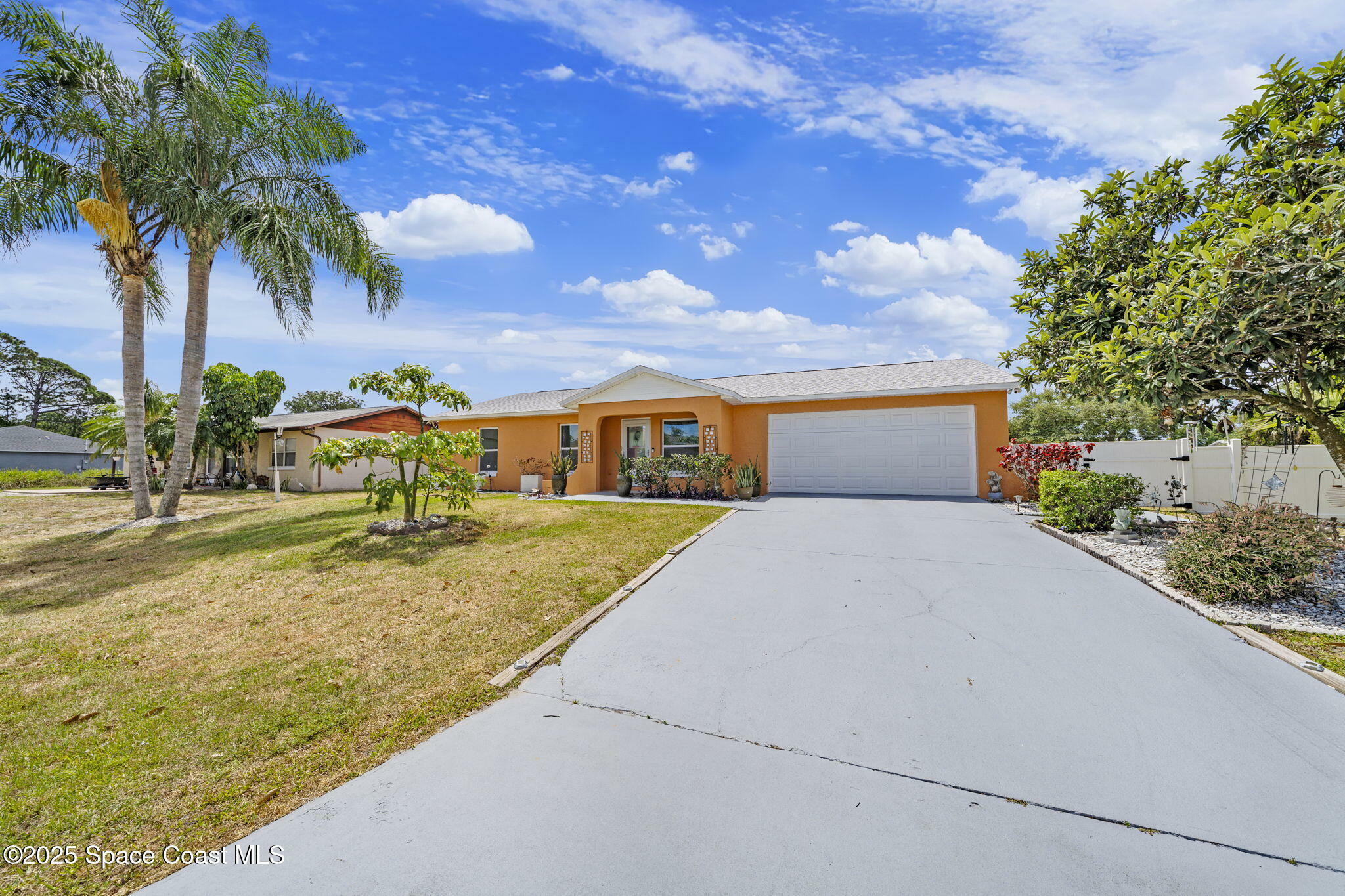 Property Photo: 502 Black Horse Street SE FL 32909
