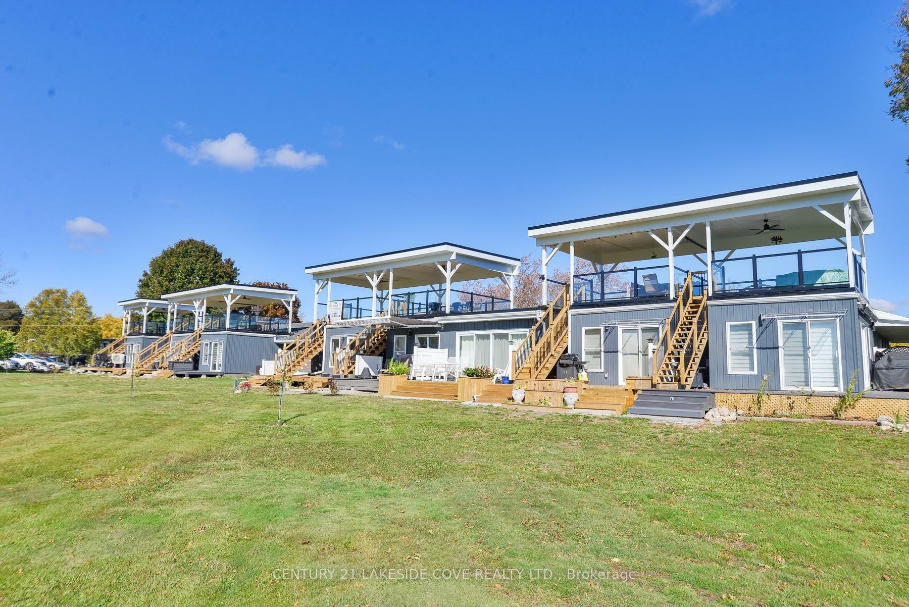 Property Photo: 3 Paradise Boulevard Unit 2 ON L0K 1B0