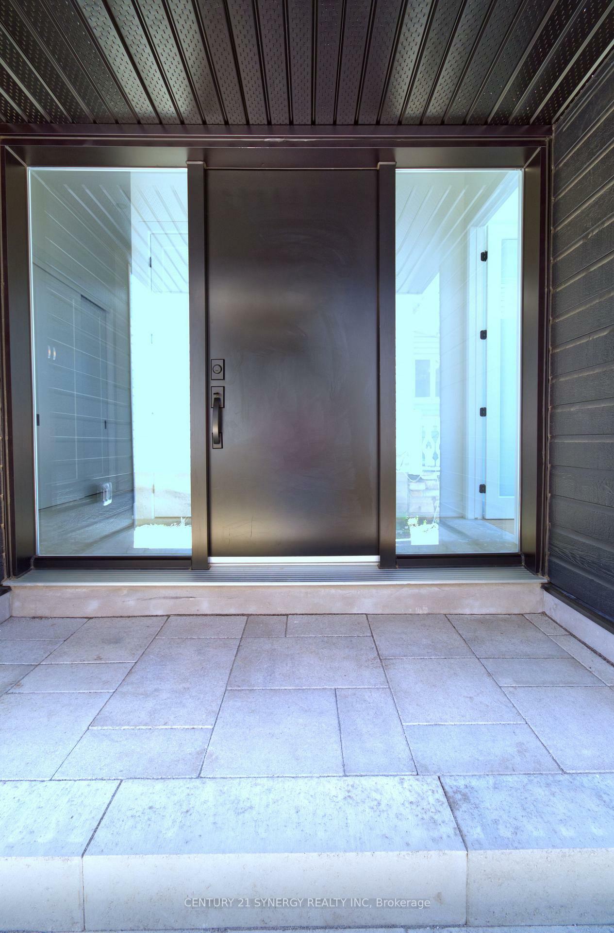 Photo de la propriété: 1540 Kilborn Avenue ON K1H 6M3