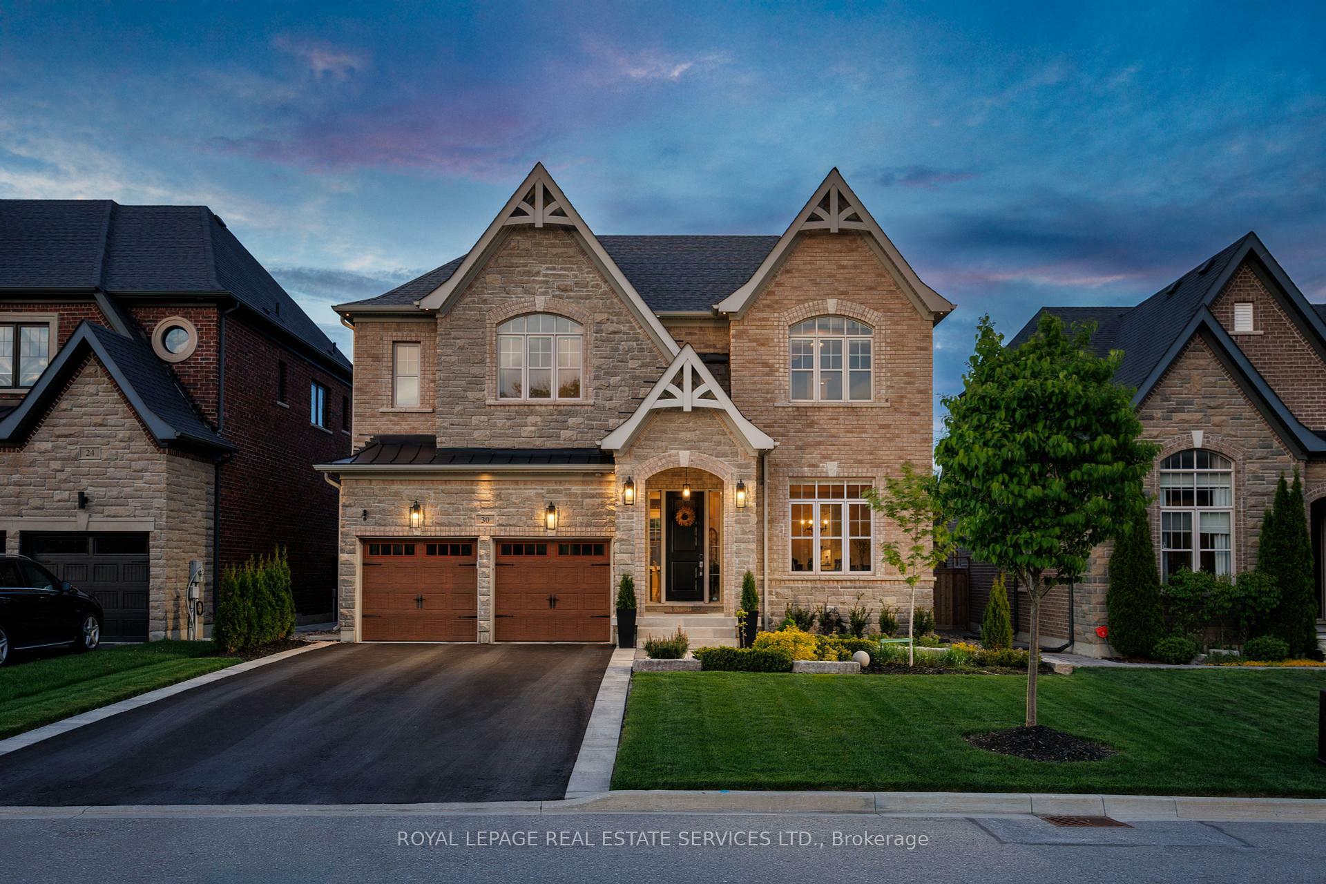 Photo de la propriété: 30 Britnell Court ON L7B 0P2