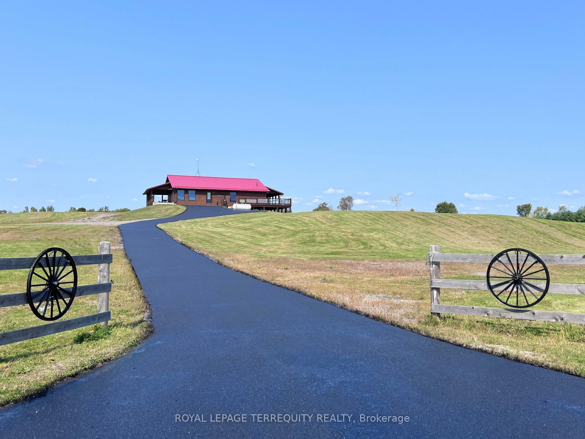 Property Photo: 189 East Hungerford Road ON K0K 3J0