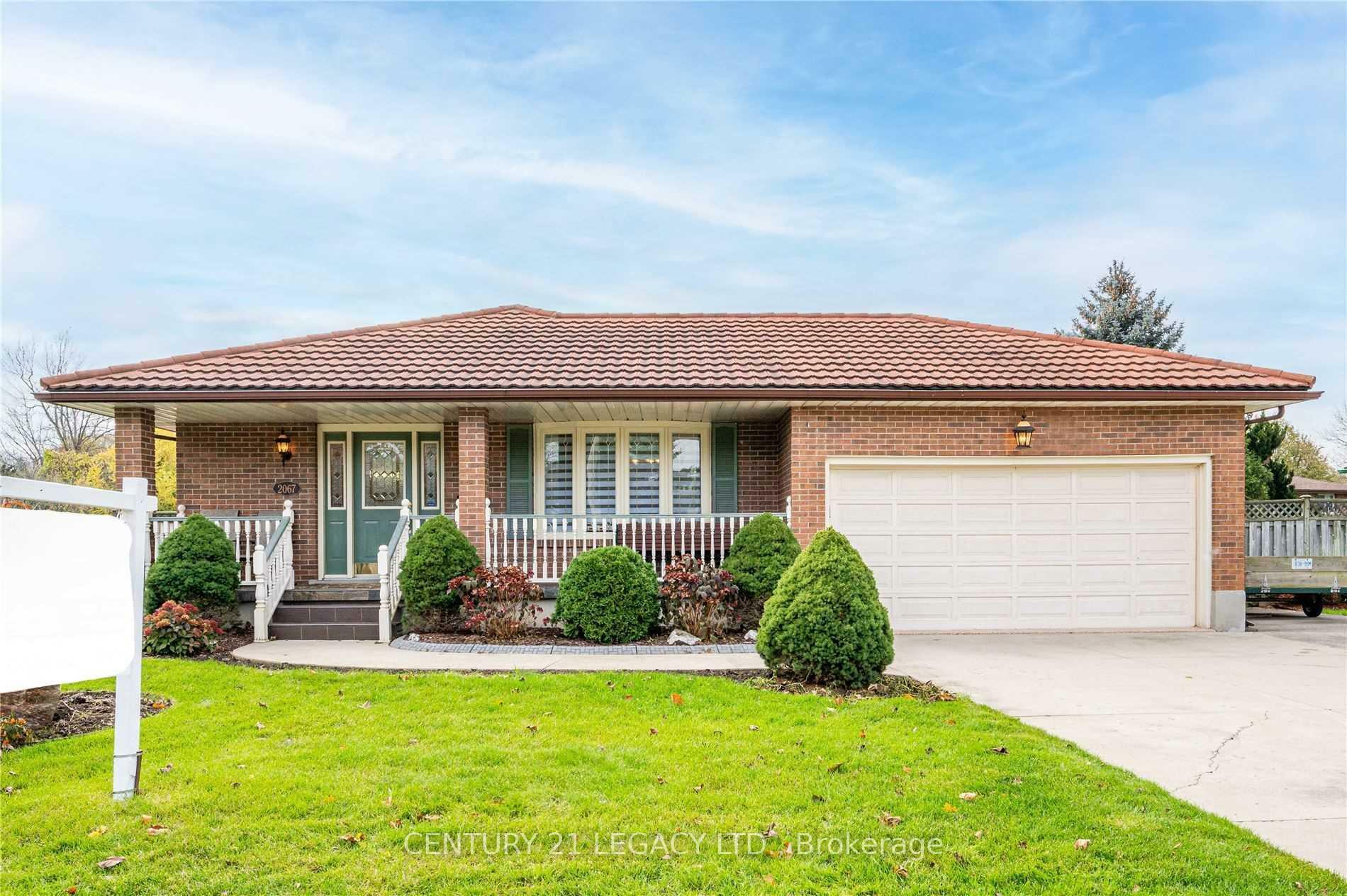 Property Photo: 2067 Old Mill Road (Upper) ON N2P 1E4