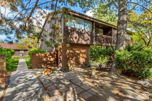 Property Photo: 2743 N Edgewood Dr UT 84604