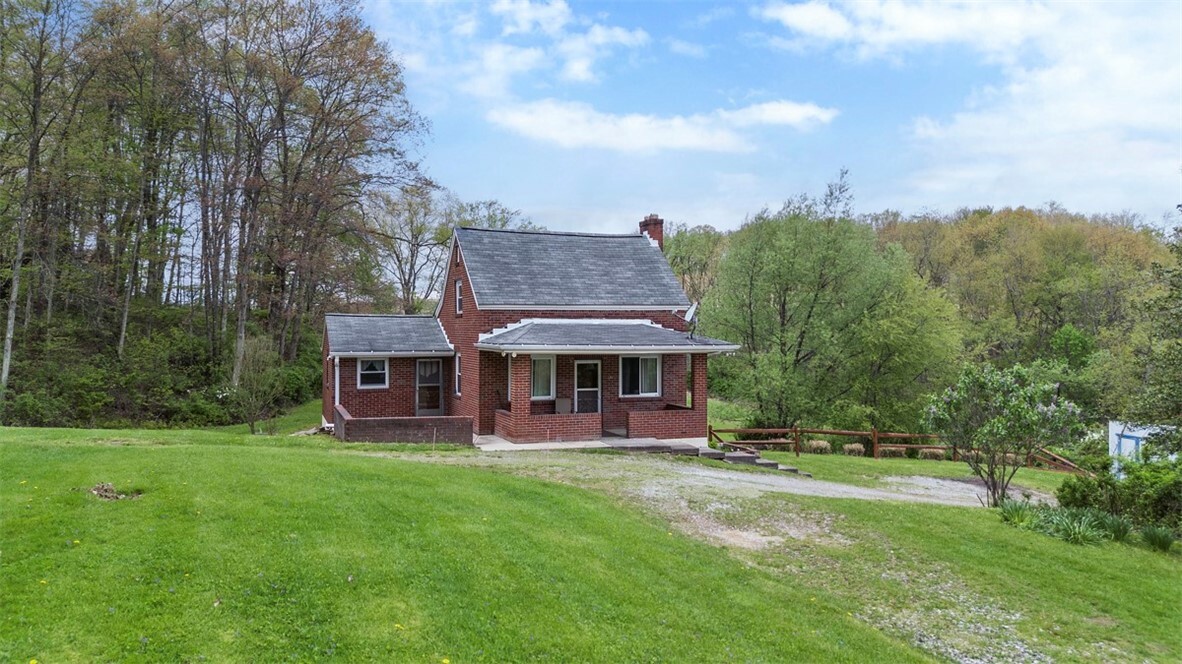 Property Photo: 135 Erbes Ln PA 16046