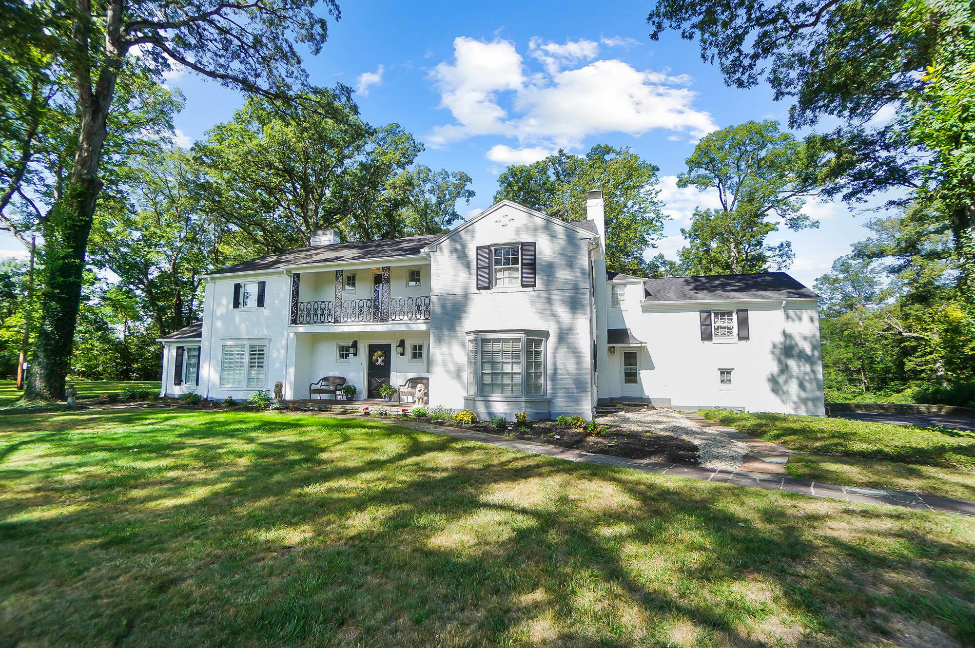Property Photo: 2401 Signal Hill OH 45504