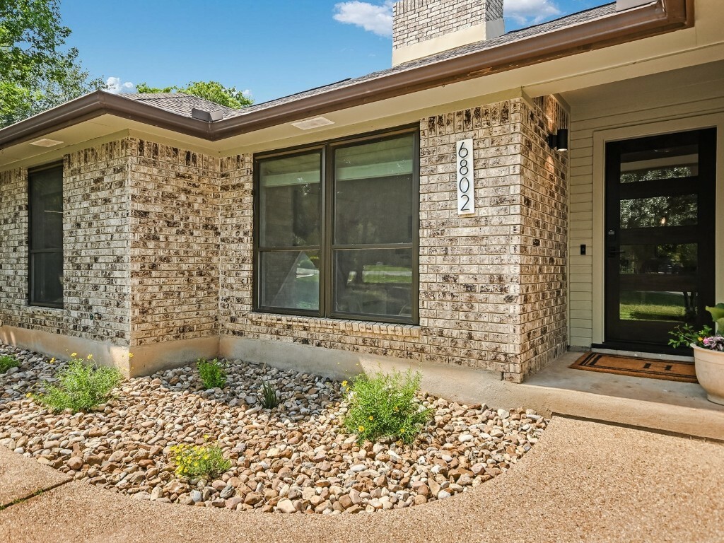 Property Photo: 6802 Rio Bravo Lane TX 78737