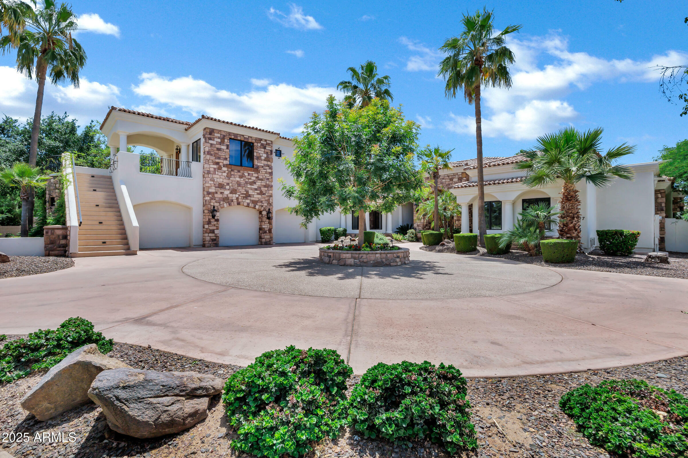 Property Photo: 2527 E Beechnut Court AZ 85249