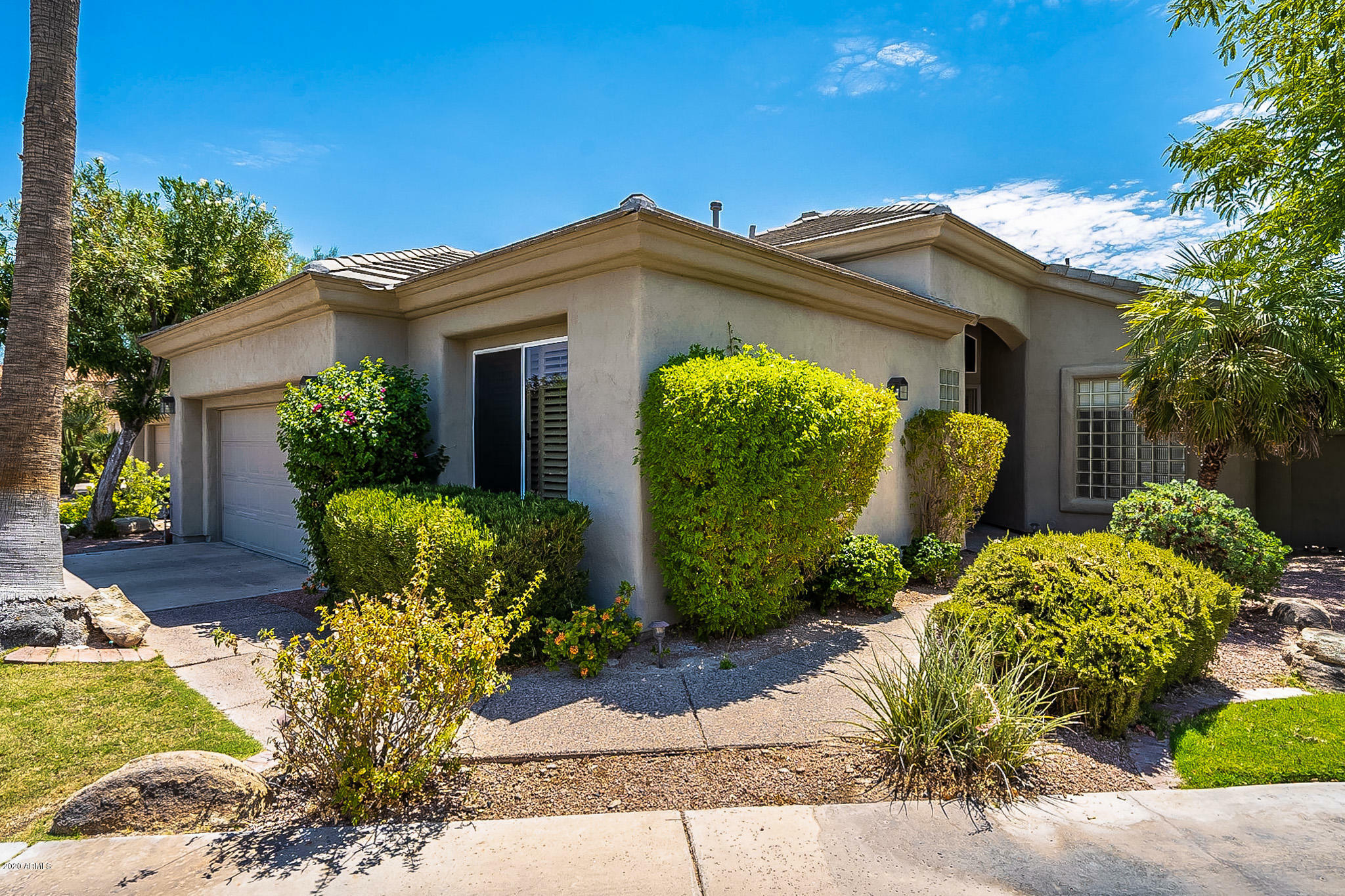 Property Photo: 9483 N 115th Place AZ 85259