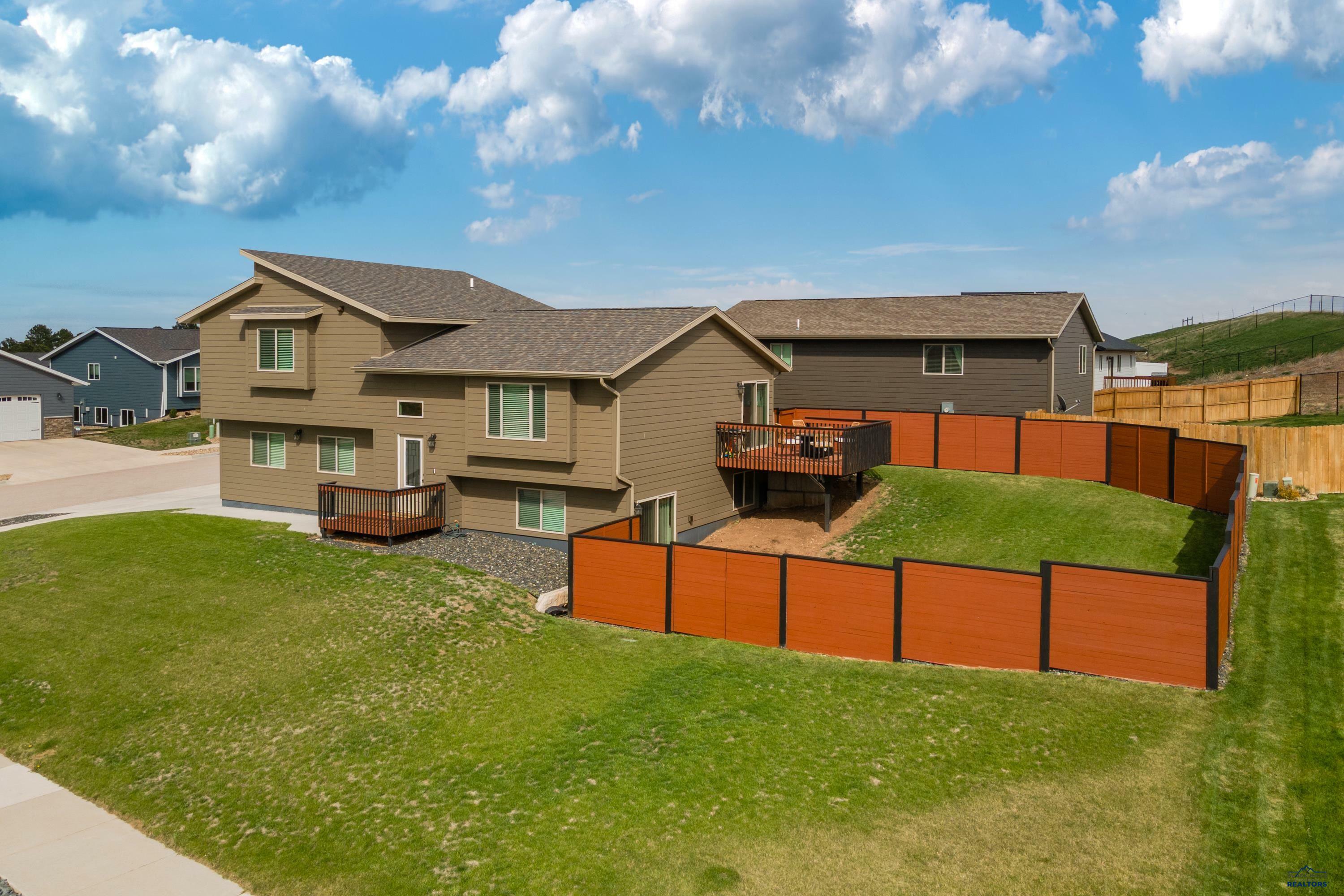 Property Photo: 1583 Healing Way SD 57701