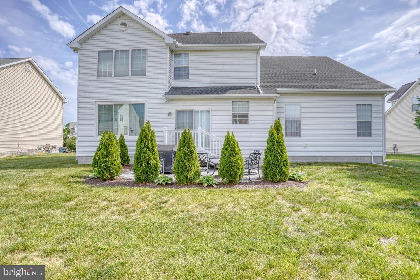 Property Photo:  17 Fairway Street  DE 19963 