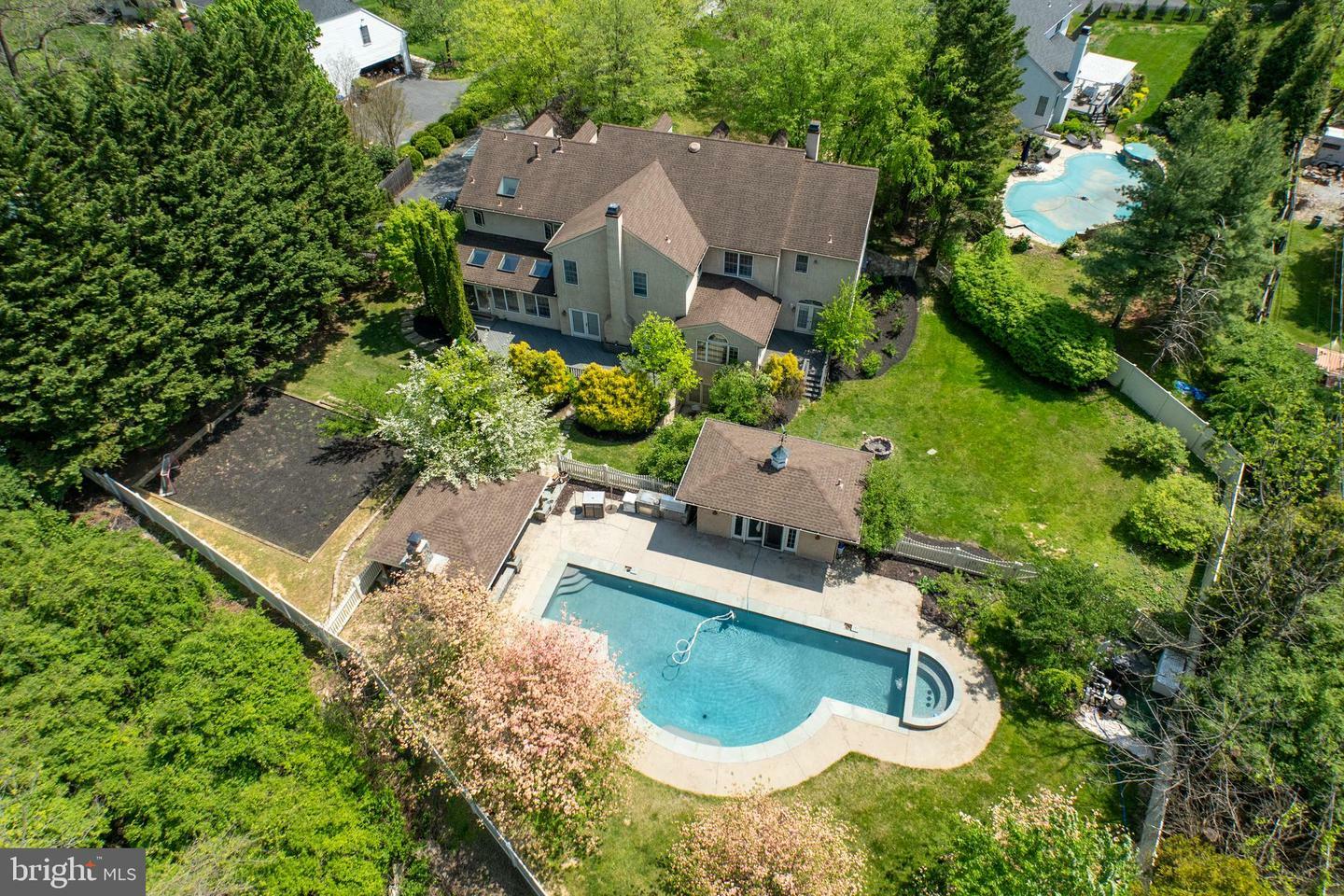 Property Photo: 301 Bell Court PA 19341