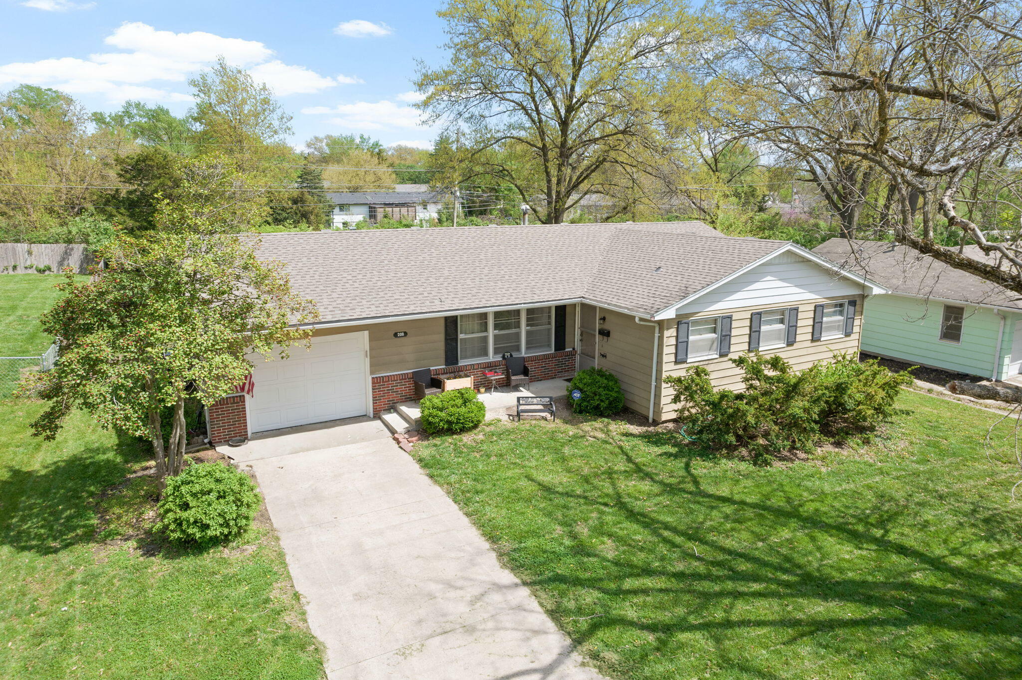 Property Photo: 208 Bourn Ave MO 65203