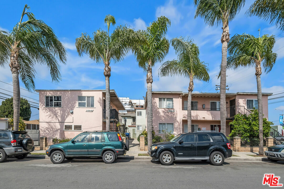Property Photo: 11887 Jefferson Blvd CA 90230