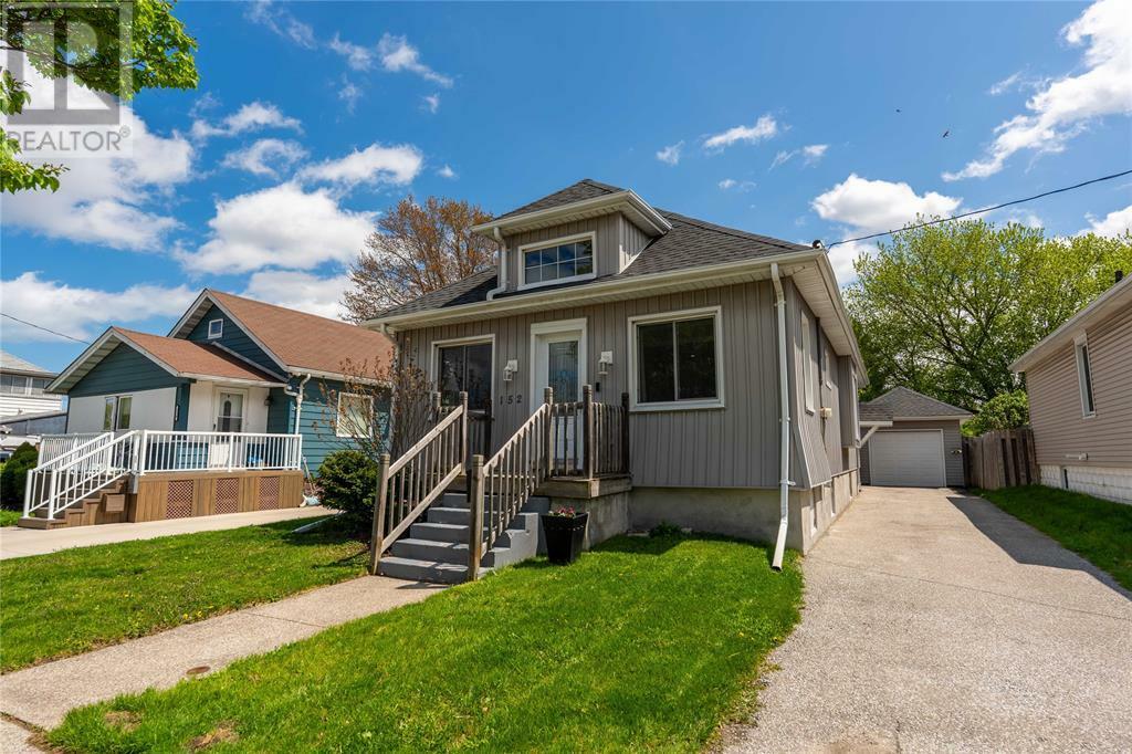 Property Photo: 152 Russell Street South ON N7T 3L4