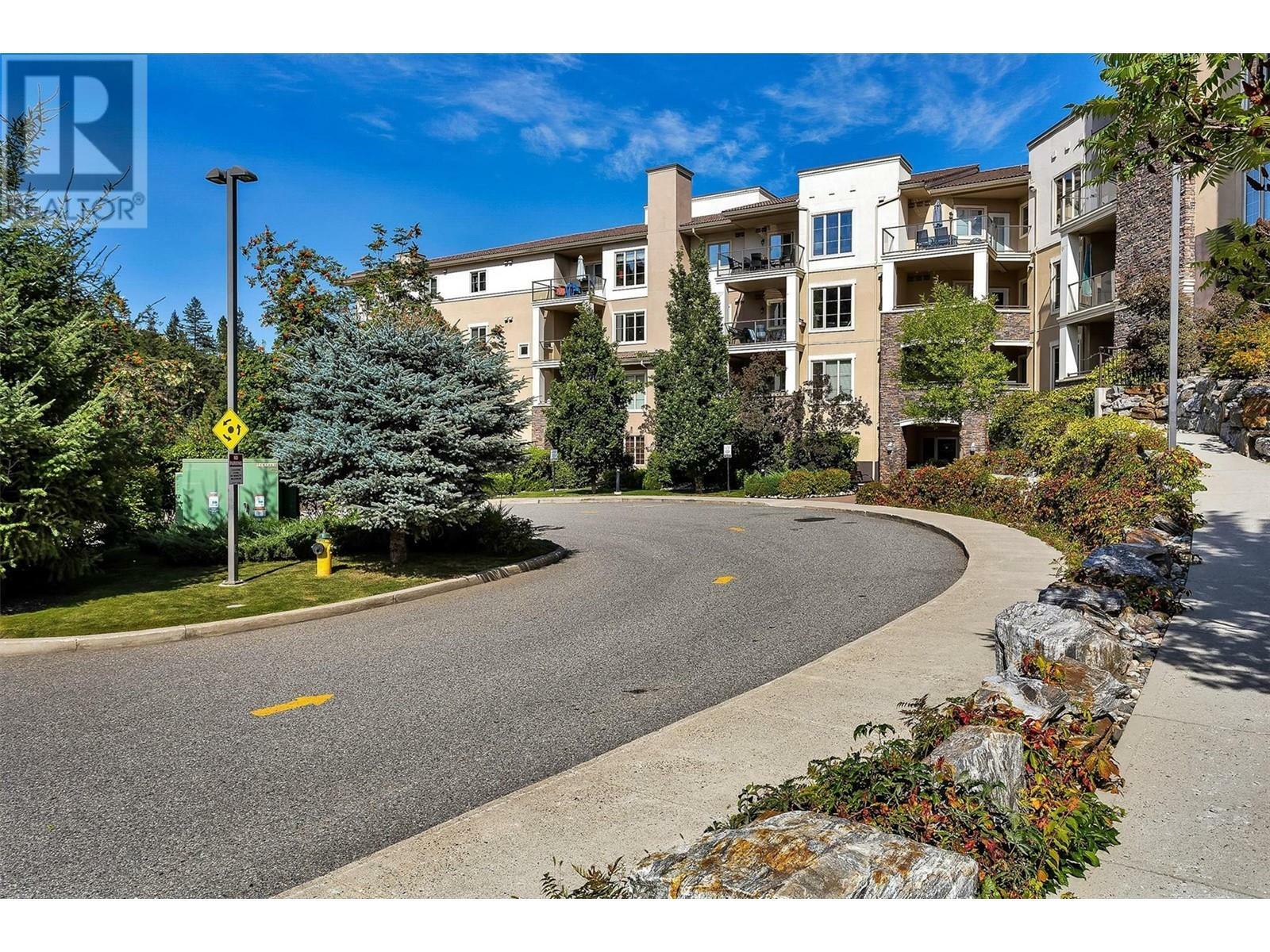 Photo de la propriété: 1875 Country Club Drive 1208 BC V1V 2W7
