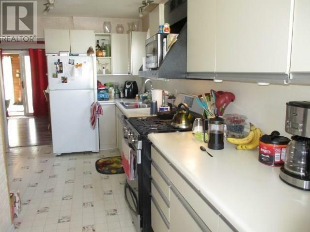 Property Photo:  210 Parkdale Rd  ON P8N 1S7 