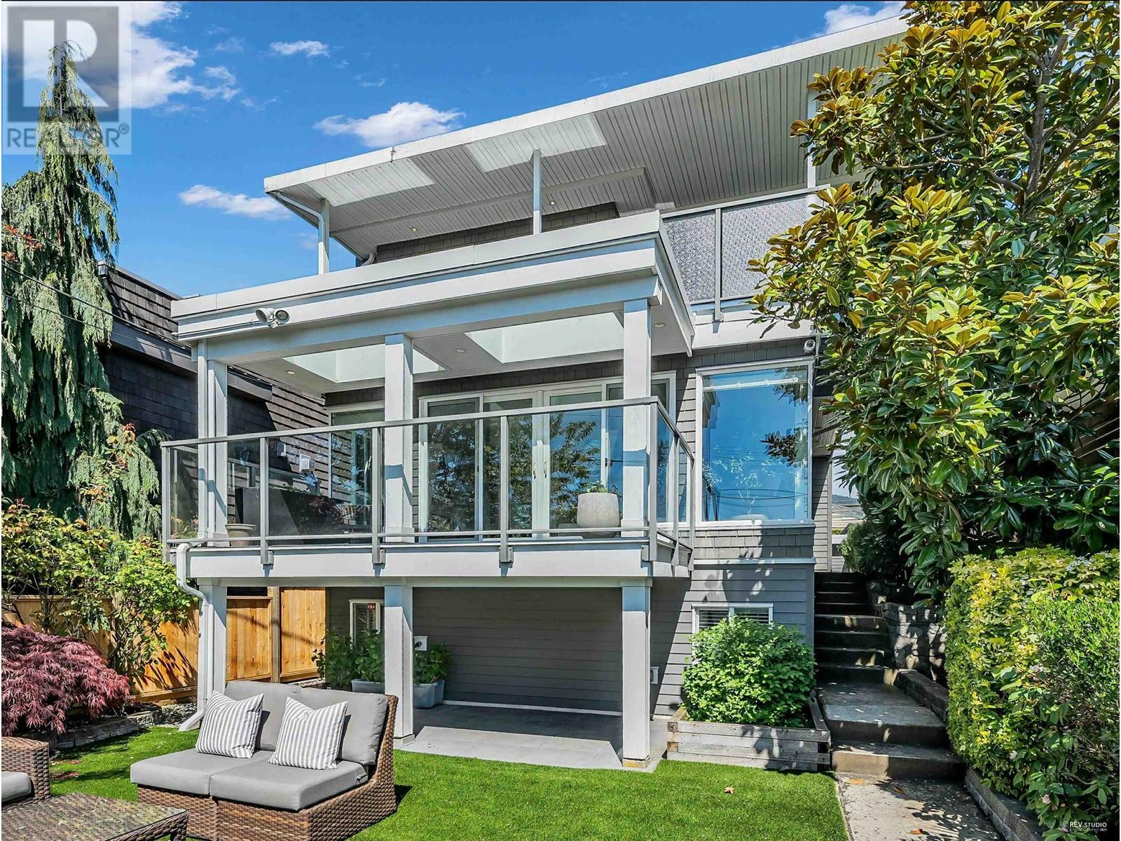 Property Photo: 1251 Clyde Avenue BC V7T 1E6