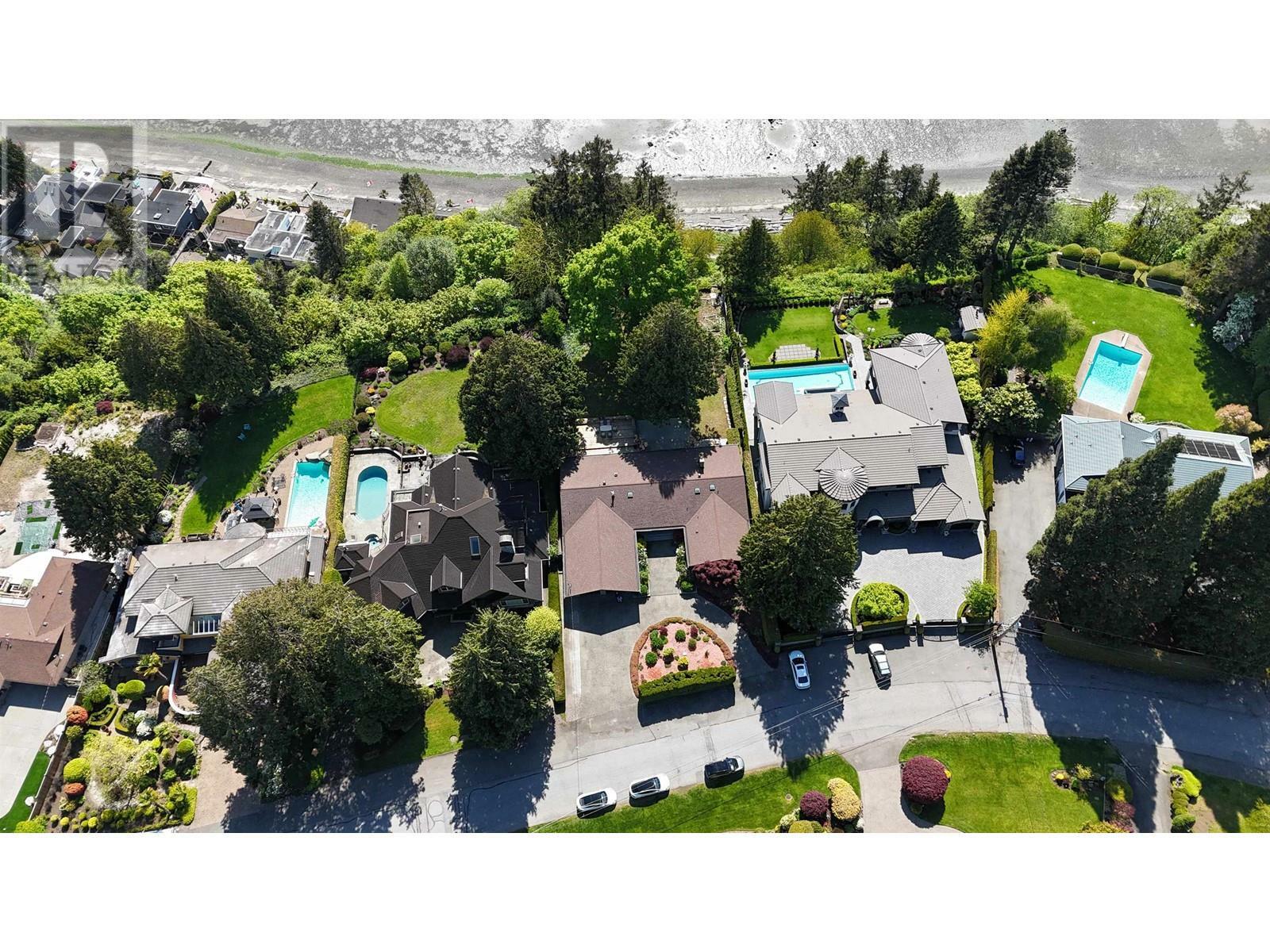 Property Photo:  1015 Pacific Drive  BC V4M 2K2 