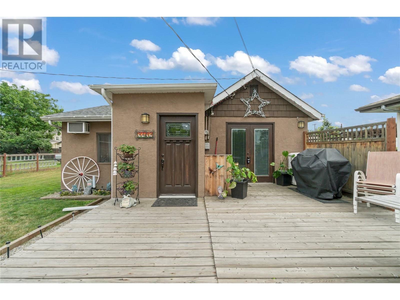 Property Photo: 3402 24A Avenue BC V1T 1M3