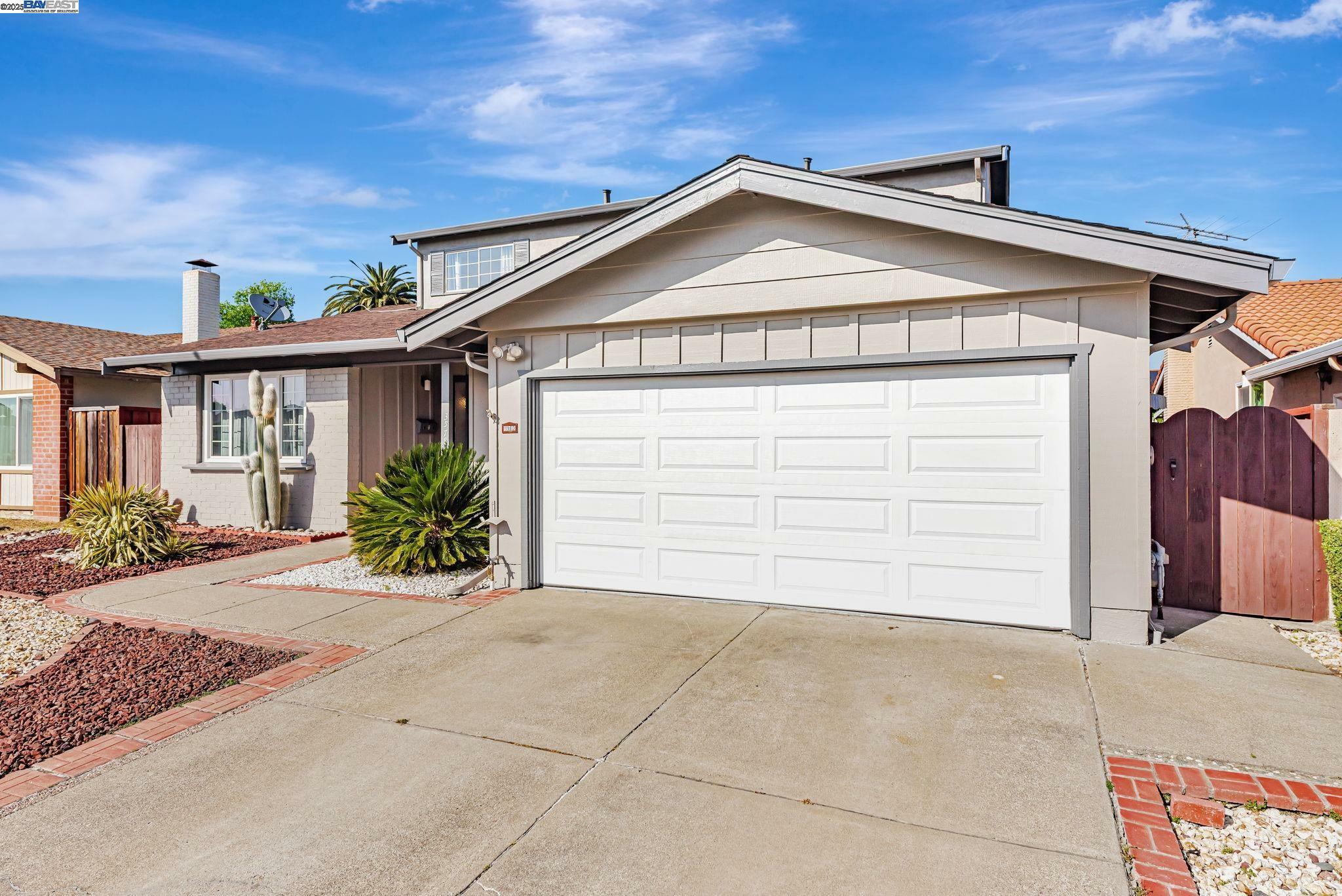 Property Photo: 35786 Dering Place CA 94536