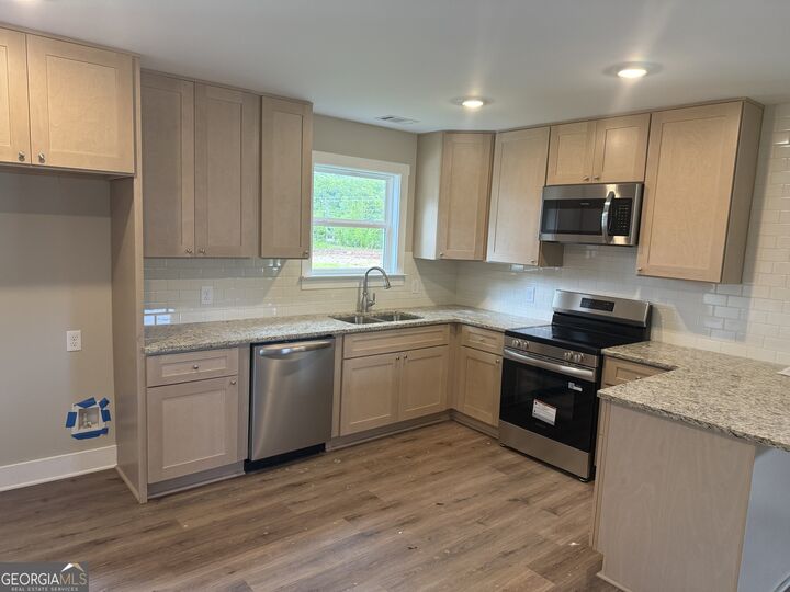 Property Photo:  203 Fannin Street  GA 30240 