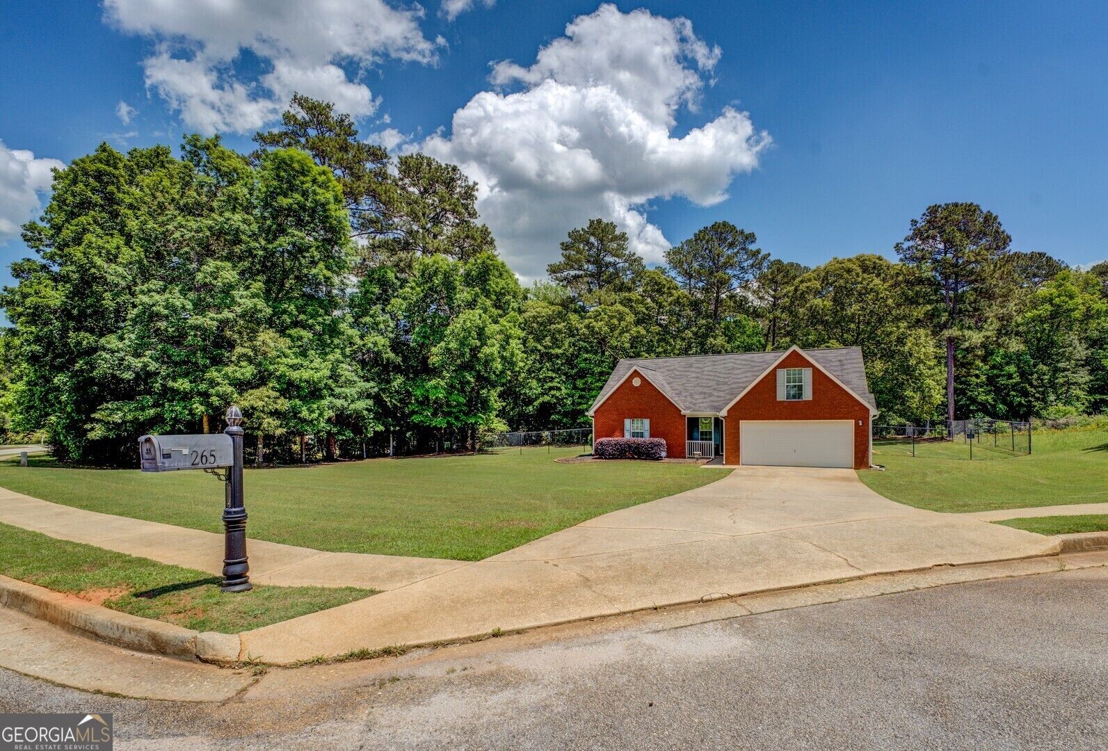 Property Photo: 265 Oak Hill Drive GA 30016