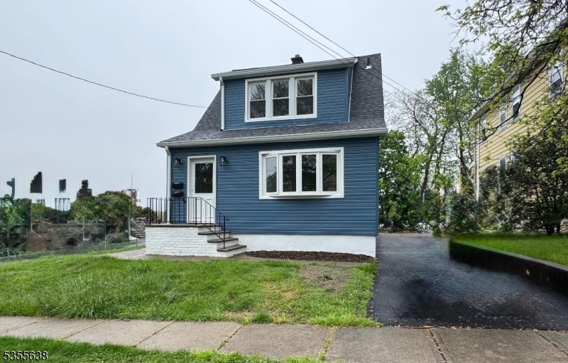 Property Photo: 22 S Mountain Ave, Unit 2 NJ 07009