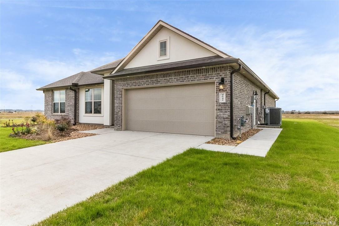 Property Photo: 4673 E Ridge Road LA 70607
