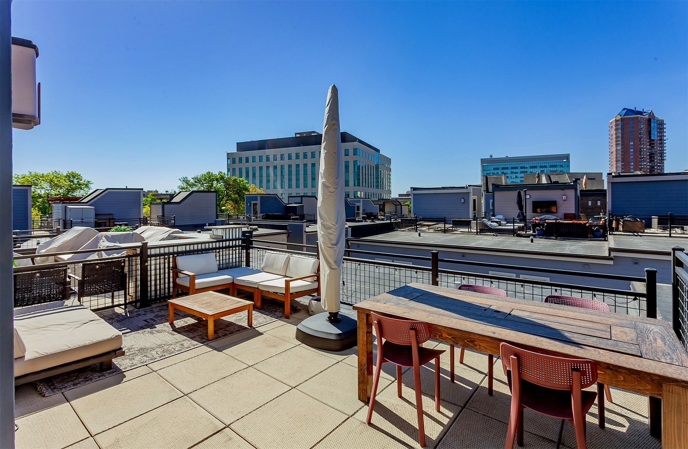 Property Photo: 214 Watson Powell Jr Way 503 IA 50309