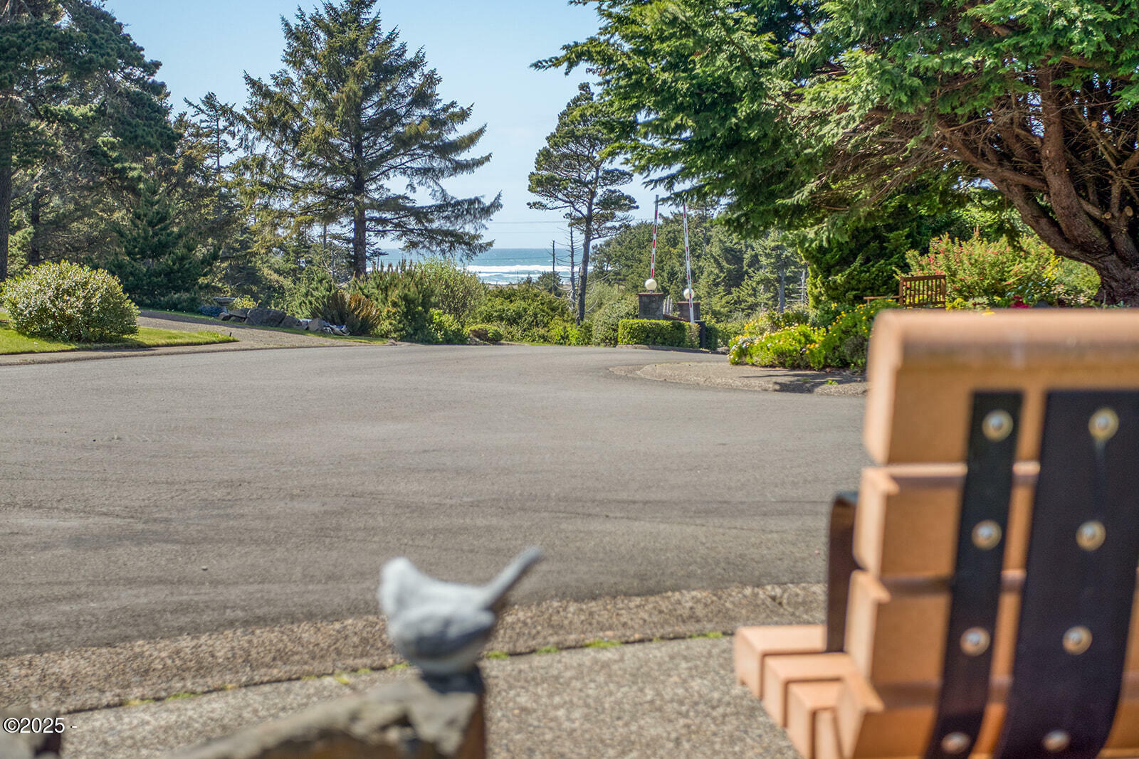 Property Photo: 1170 SW Ocean Hills Drive OR 97394