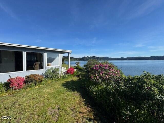 Property Photo: 955 SE Mill Street A16 OR 97394