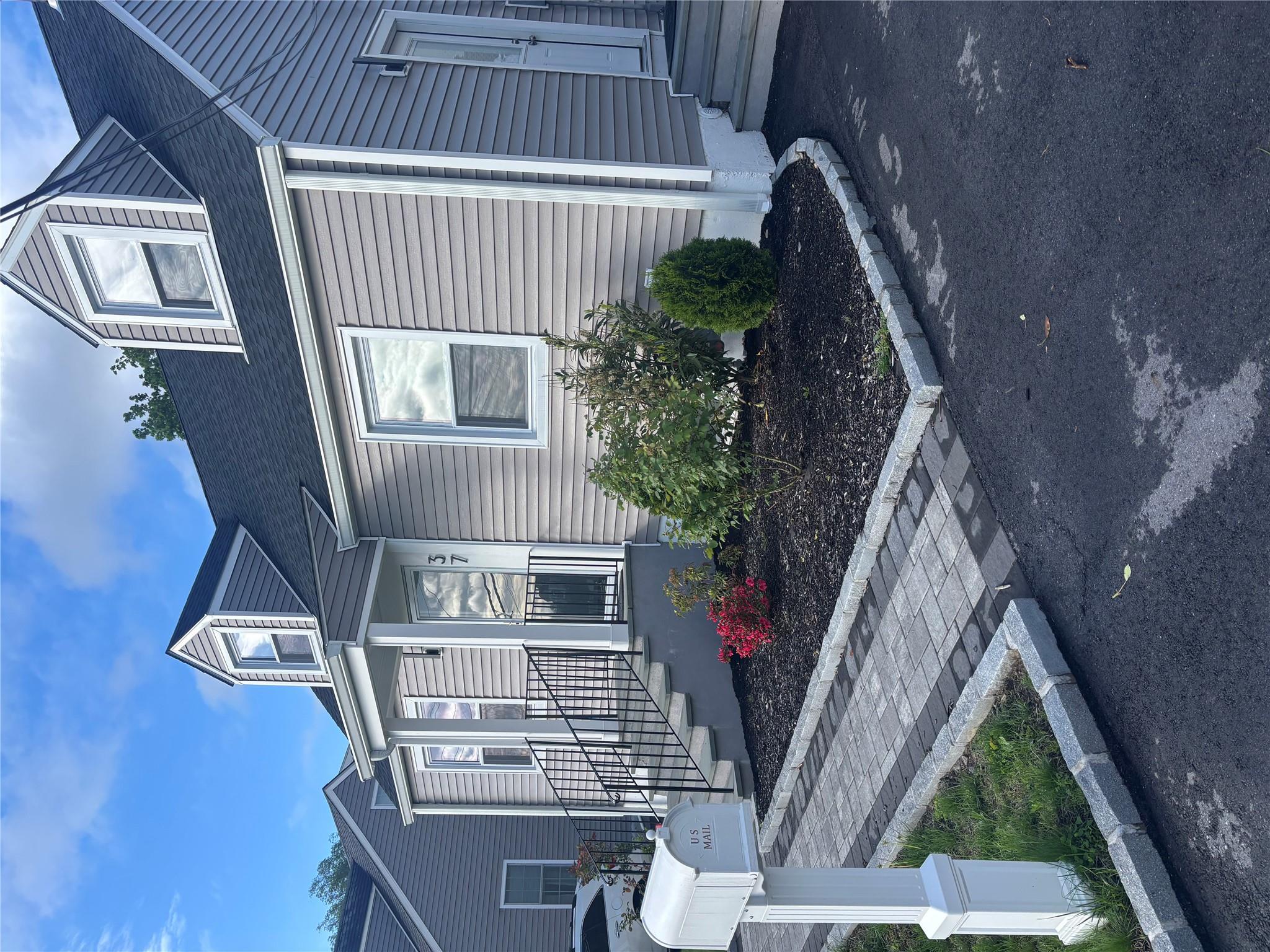 Property Photo:  37 Kathwood Road  NY 10710 