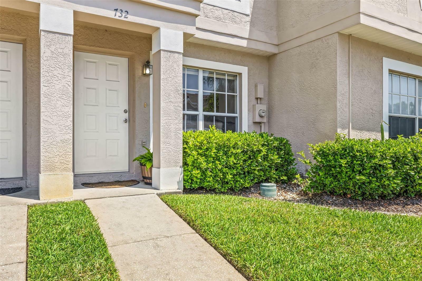 Property Photo: 732 Kensington Lake Circle FL 33511