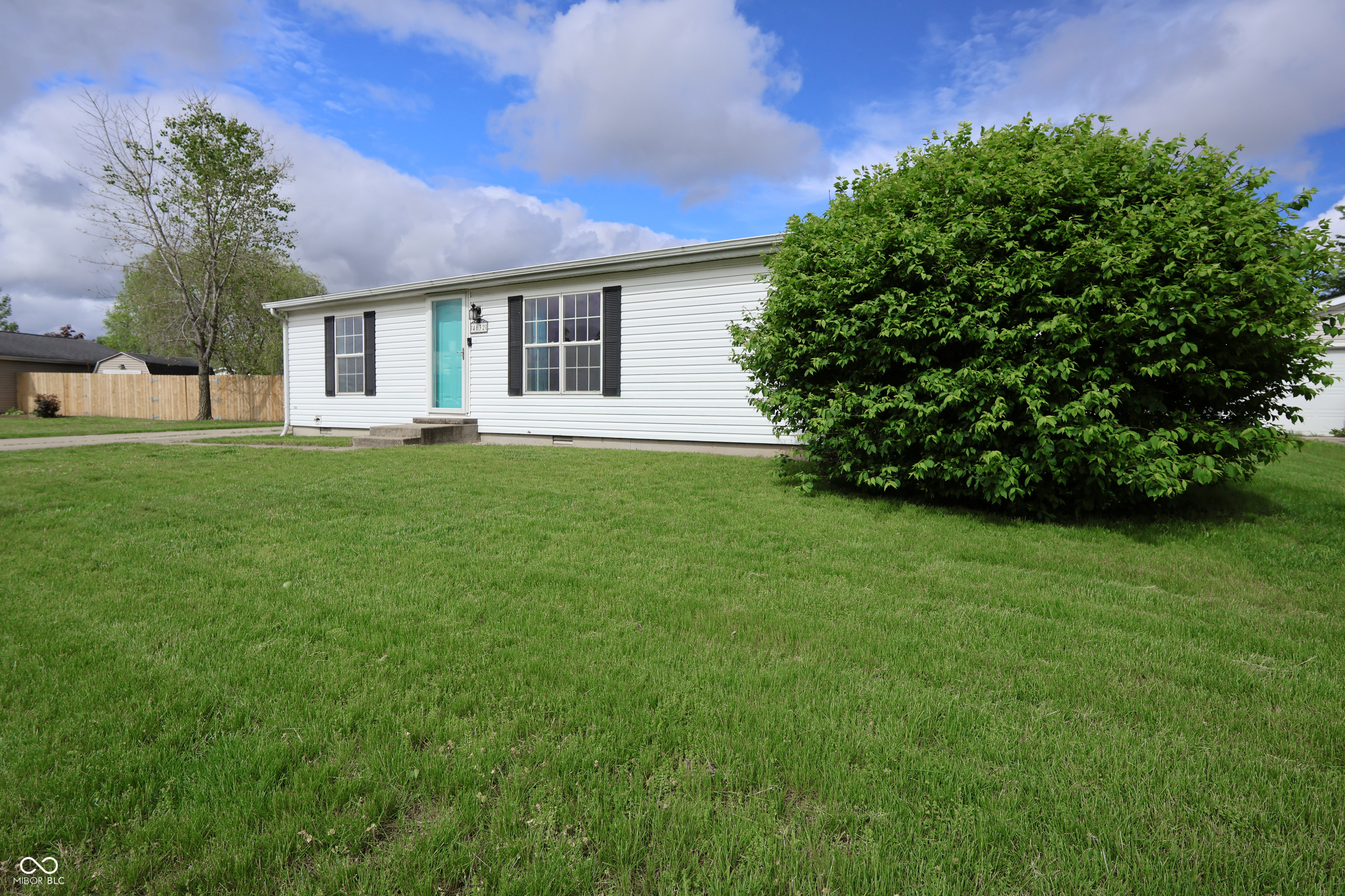 Property Photo: 4632 Willowbrook Drive IN 47203