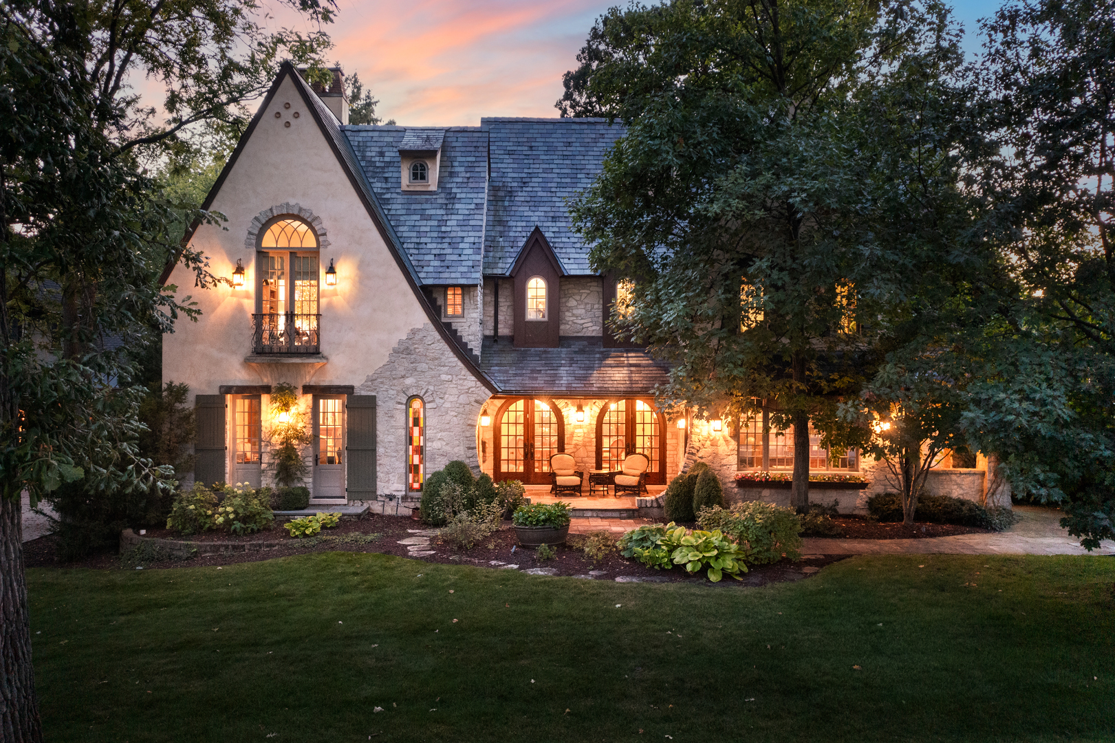 Property Photo: 21 Forest Avenue IL 60540