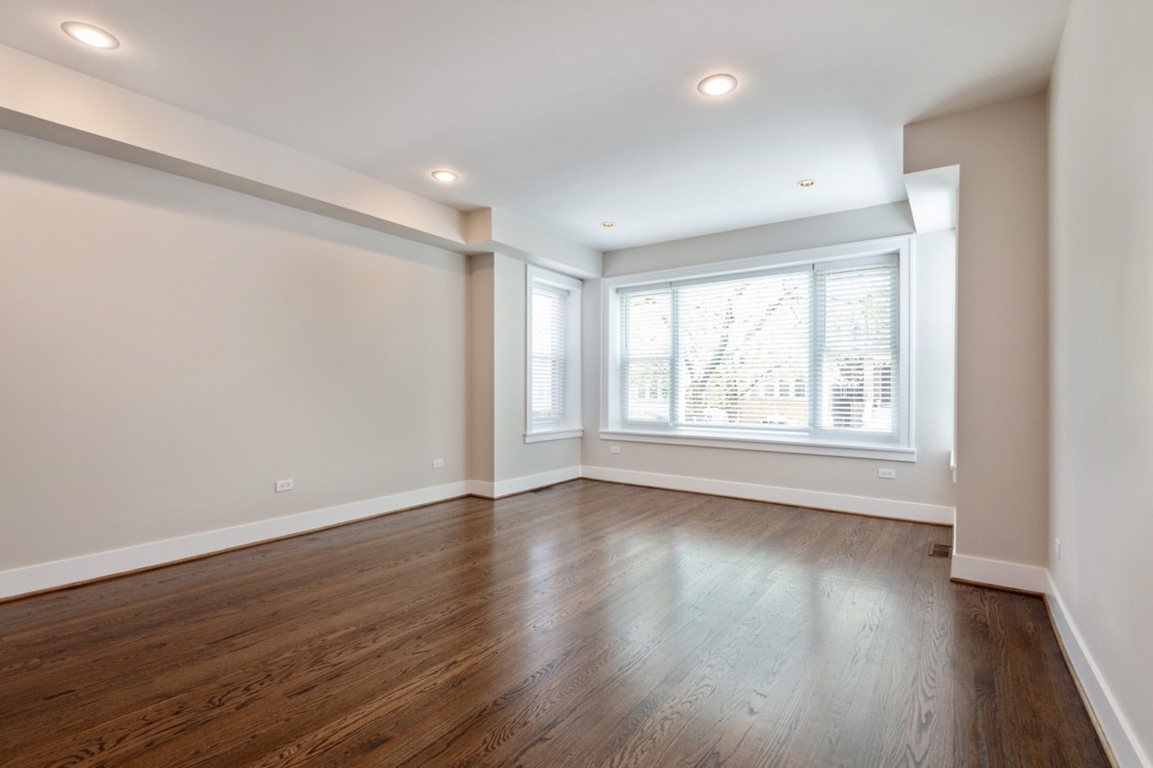 Property Photo: 5632 N Saint Louis Avenue IL 60659