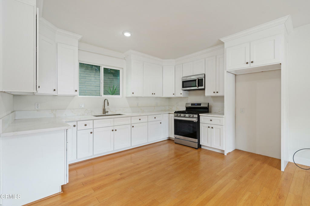 Property Photo: 416 Sinclair Avenue A CA 91206