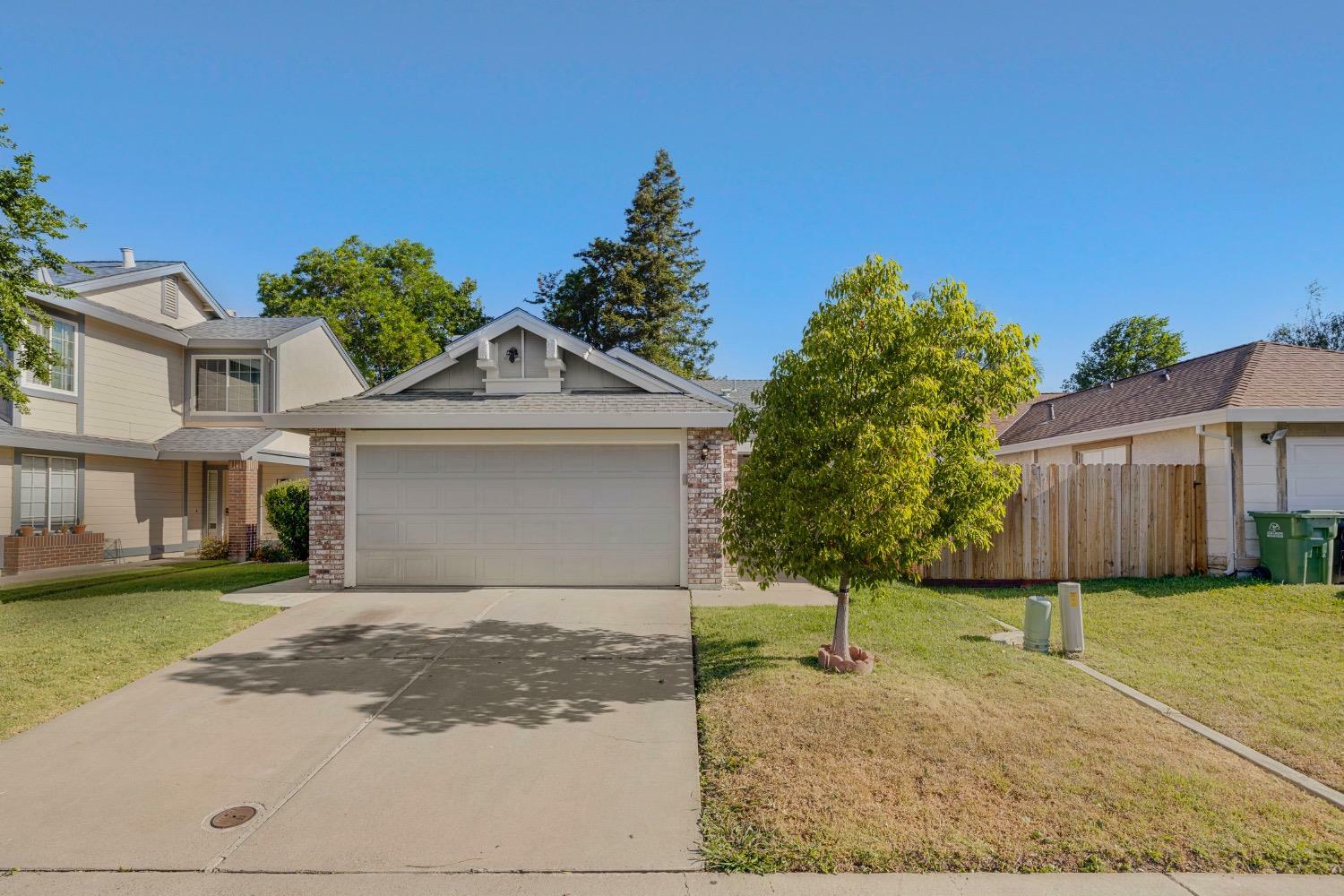 Property Photo: 7101 Sutherland Way CA 95758