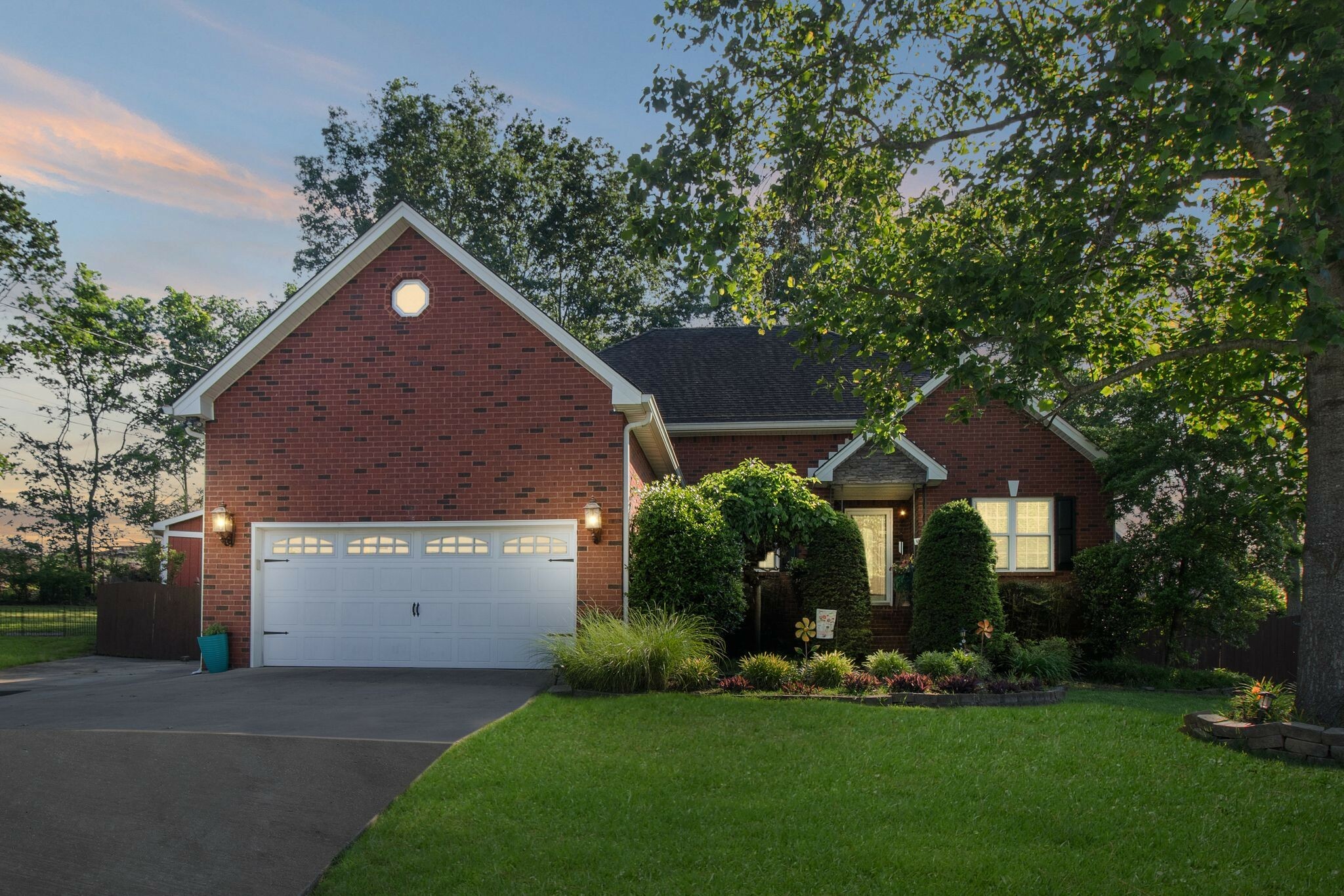 Property Photo: 4006 Greentree Ct W TN 37167