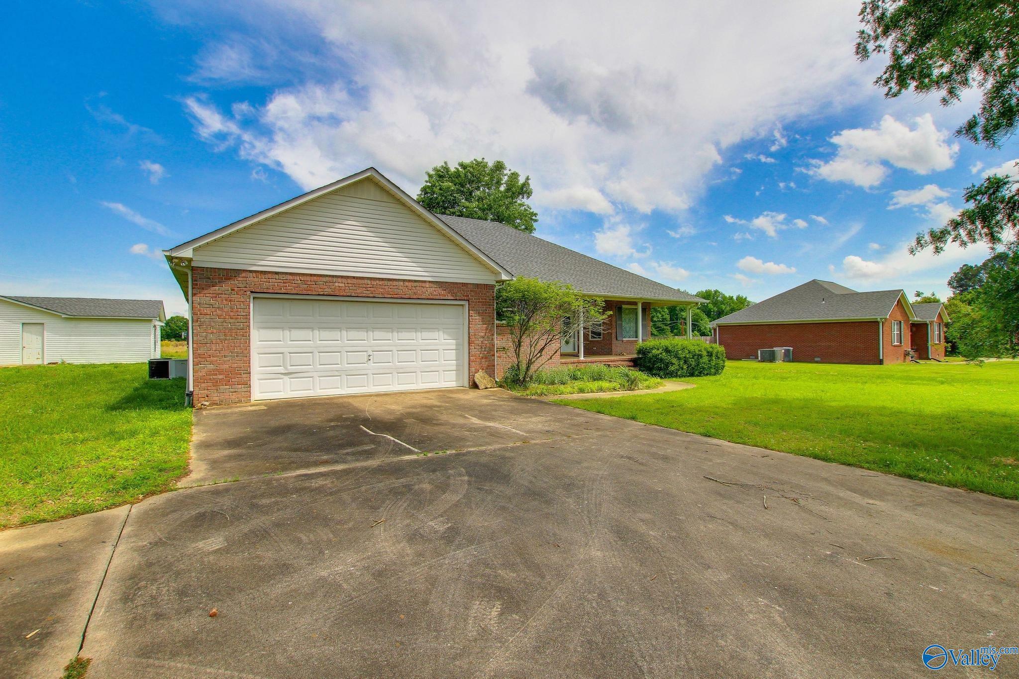 Property Photo: 20886 Johnson Drive AL 35613