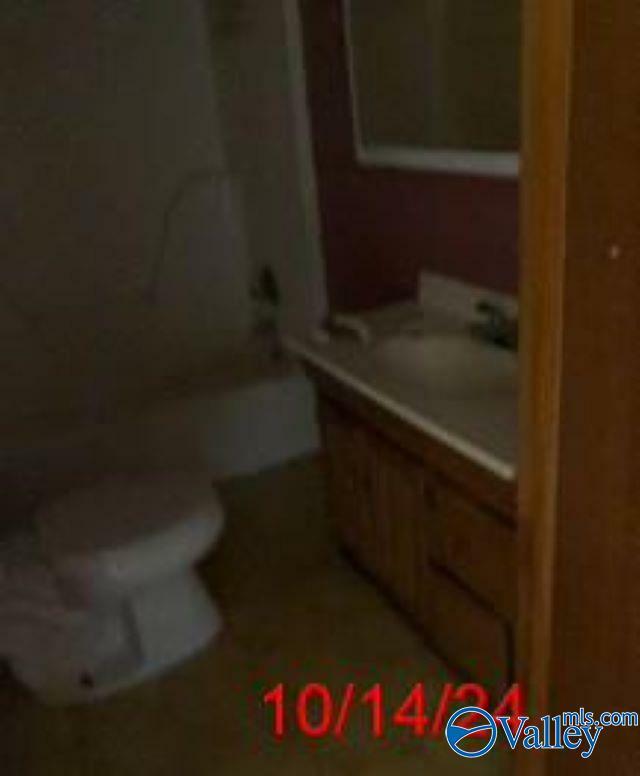 Property Photo: 1607 Tennessee Street AL 35660