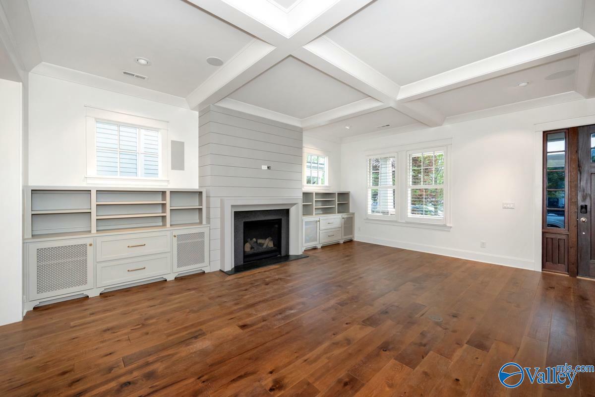 Property Photo: 90 Hillcrest Avenue NW AL 35806
