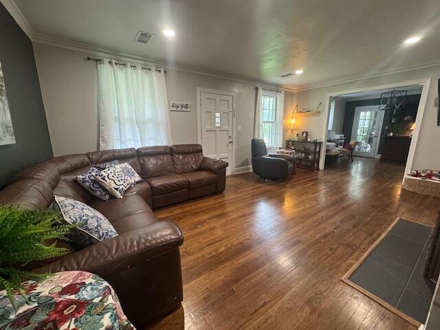 Property Photo: 1156 Woodlawn Street MS 38804