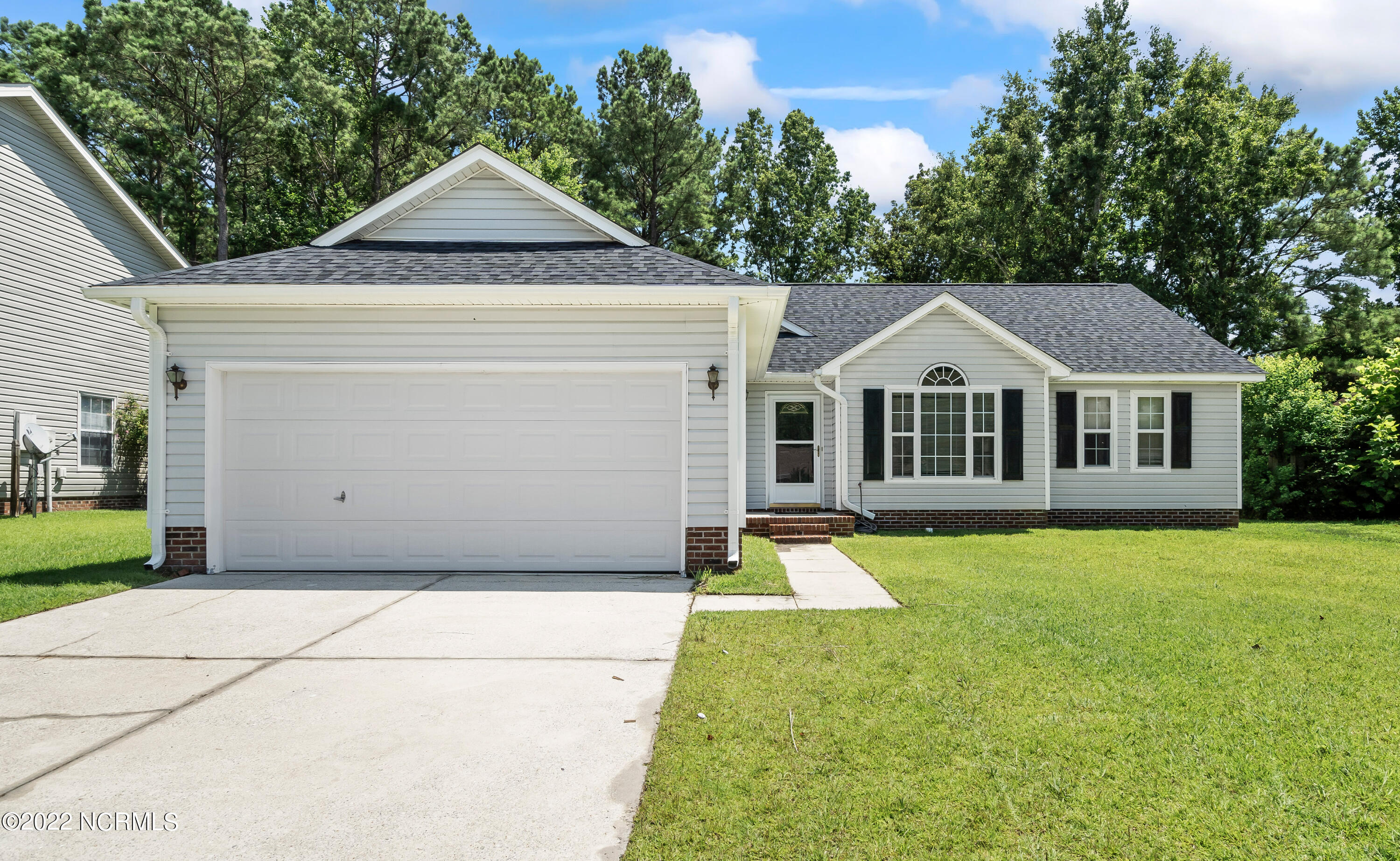 Property Photo: 220 Audubon Drive NC 28546