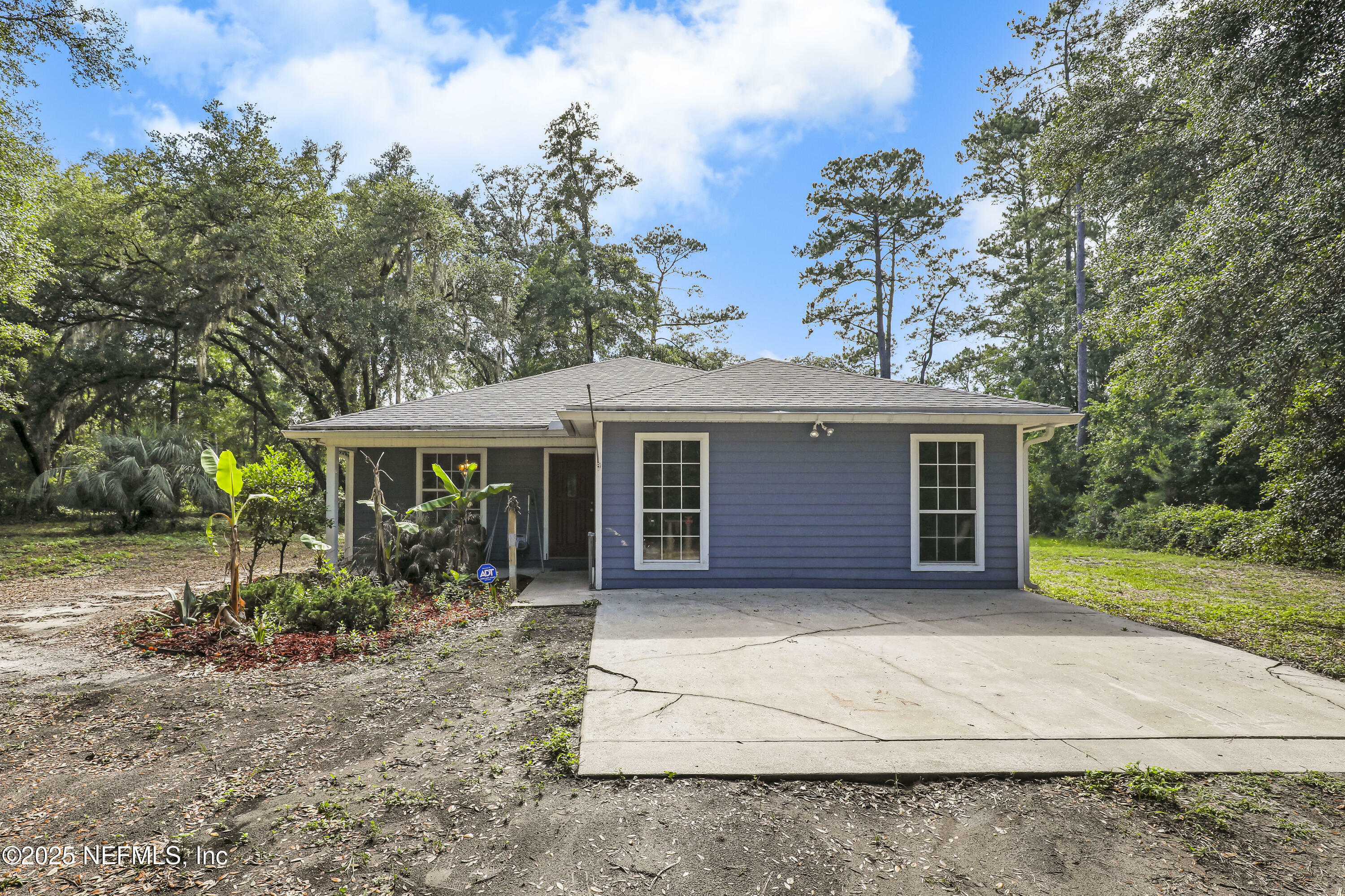 Property Photo: 95 Conifer Circle FL 32068